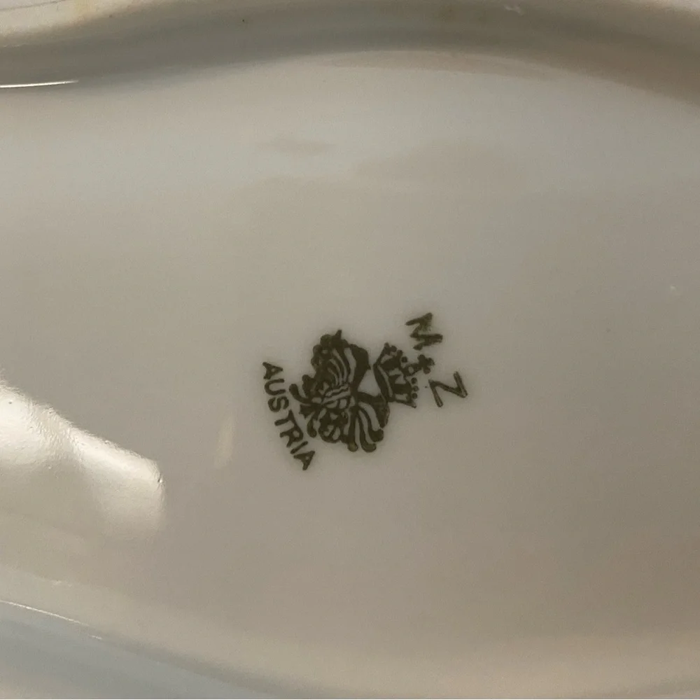 🐠MZ Austria Floral Dish. No Chips or Cracks. White Bowl with Gold/Green accents. - Picture 4 of 4